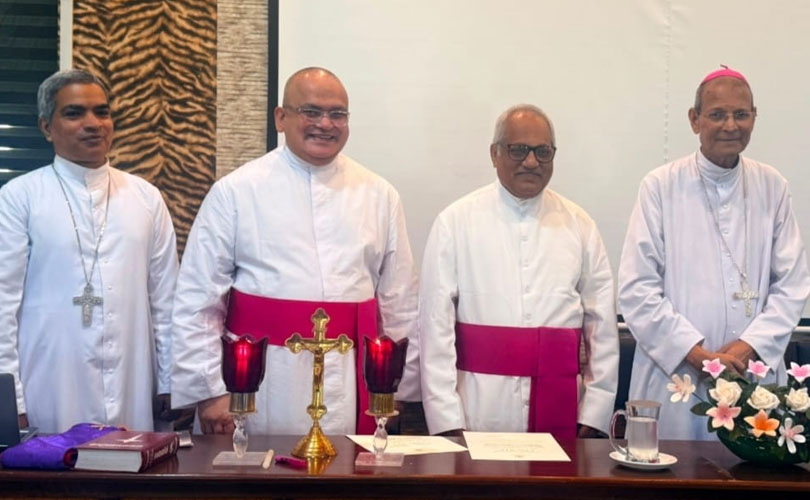 പേപ്പൽ ബഹുമതി ലഭിച്ചു.